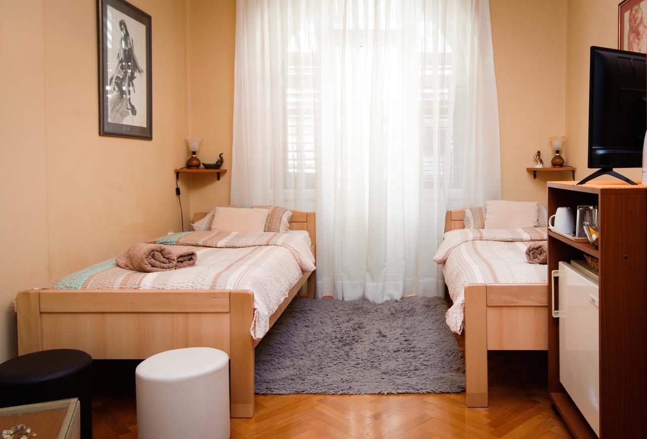Private Accommodation Milisa Split Exterior photo