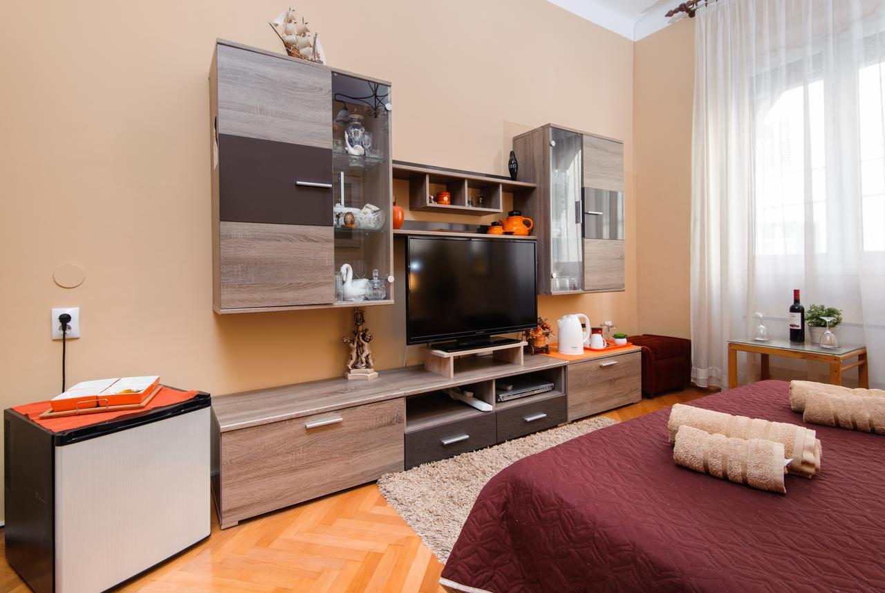 Private Accommodation Milisa Split Exterior photo