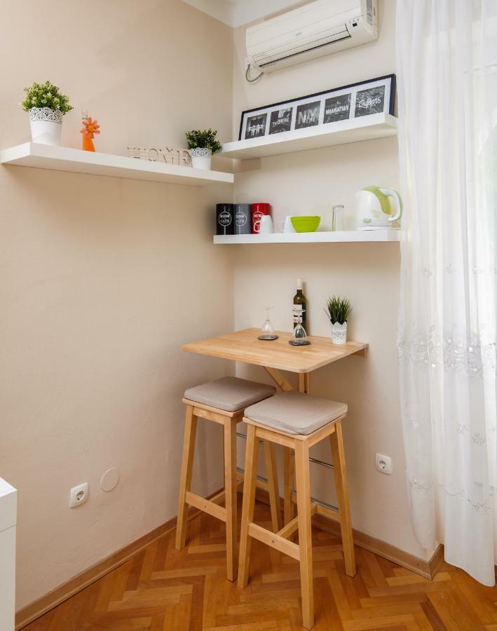 Private Accommodation Milisa Split Exterior photo